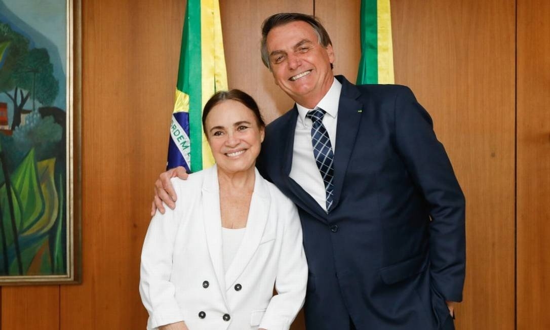 Regina Duarte diz estar sendo ‘dispensada’ por Bolsonaro