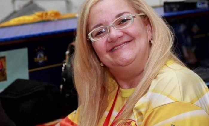 Filha de jornalista que morreu atropelada por carro de escola de samba em 2017 faz desabafo: “Tinha que ter sido rebaixada sim!”