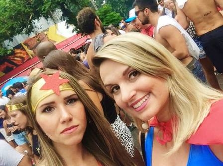 Amigas escapam ilesas em carro com 17 tiros