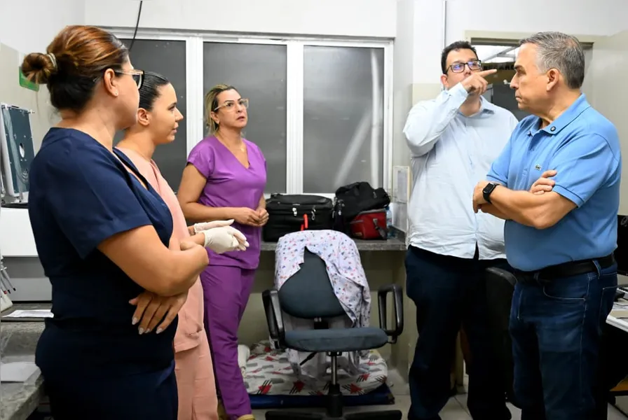 Mabel visita Cais no início da madrugada