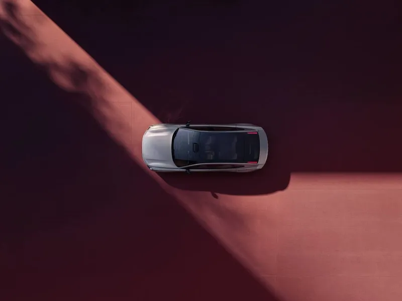Novo Volvo ES90 chega ao Brasil em 2026 oferecendo 700 km de autonomia