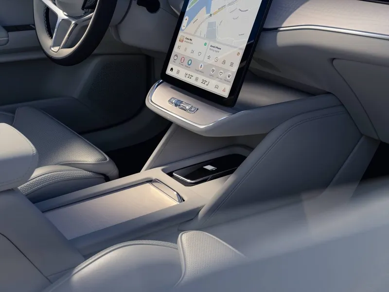 Novo Volvo ES90 chega ao Brasil em 2026 oferecendo 700 km de autonomia