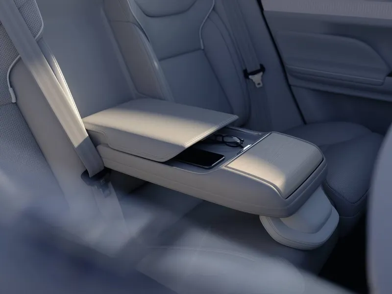 Novo Volvo ES90 chega ao Brasil em 2026 oferecendo 700 km de autonomia