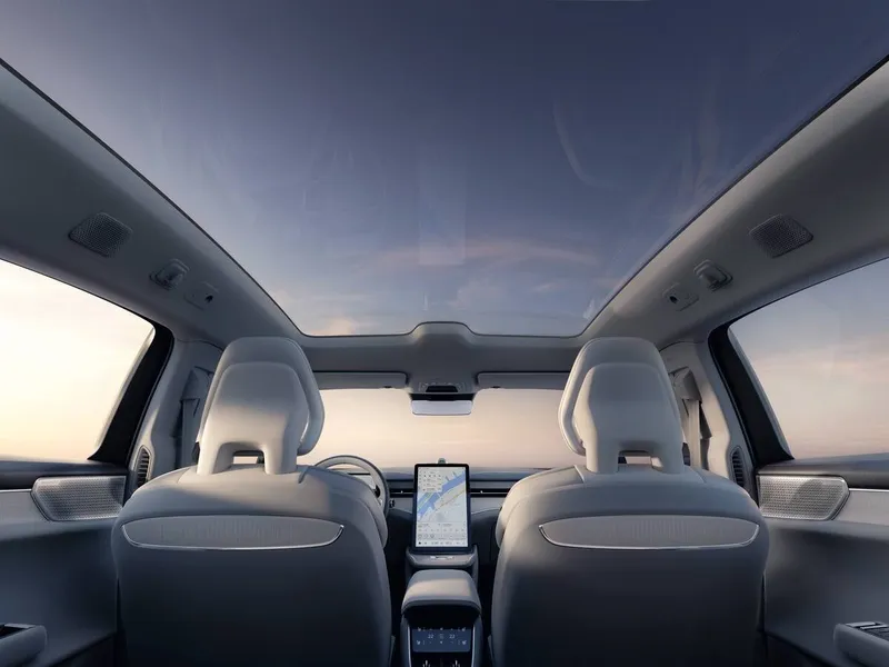 Novo Volvo ES90 chega ao Brasil em 2026 oferecendo 700 km de autonomia