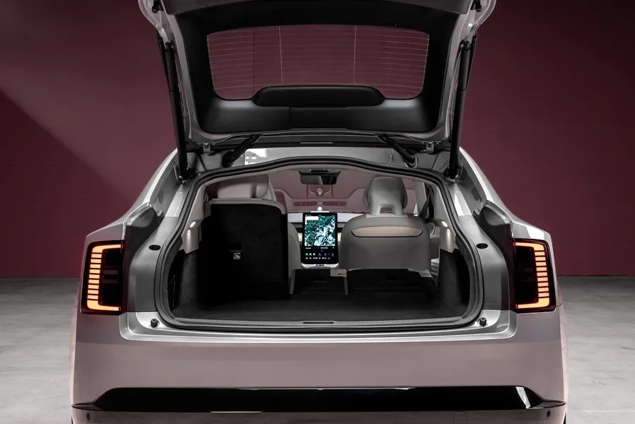 Novo Volvo ES90 chega ao Brasil em 2026 oferecendo 700 km de autonomia