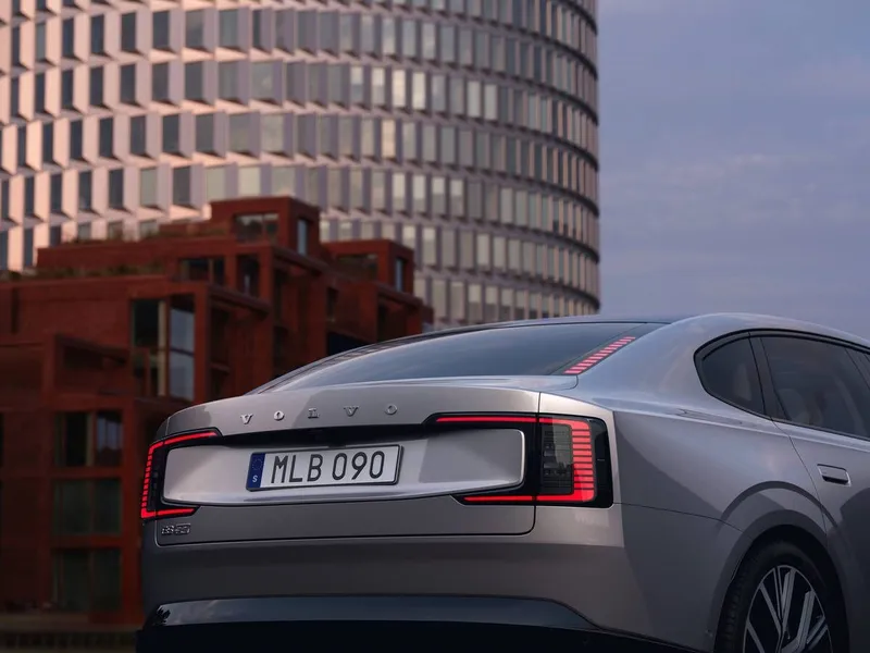 Novo Volvo ES90 chega ao Brasil em 2026 oferecendo 700 km de autonomia
