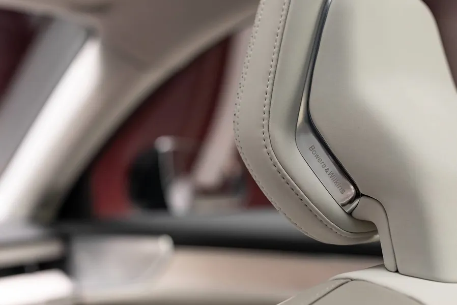 Novo Volvo ES90 chega ao Brasil em 2026 oferecendo 700 km de autonomia