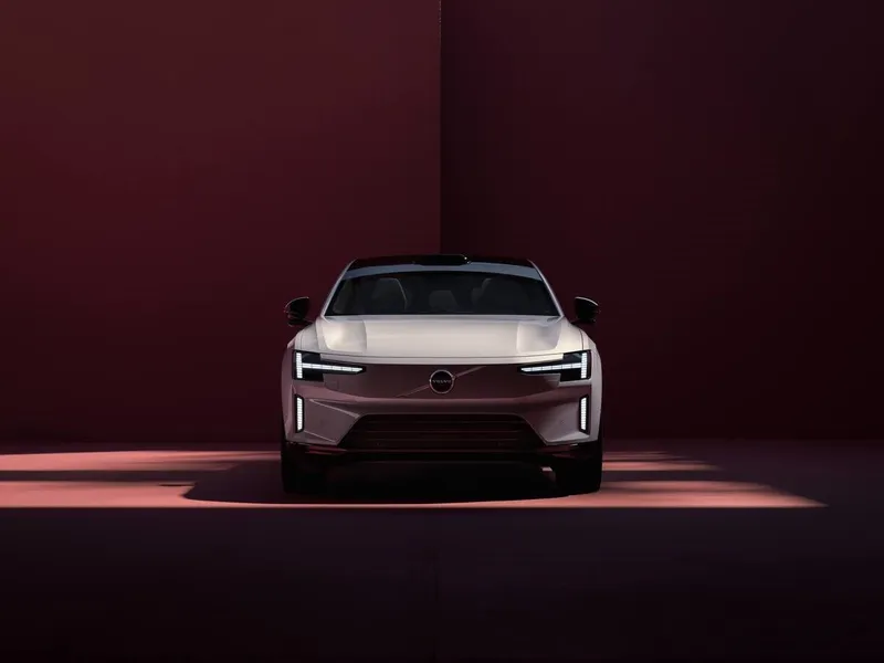 Novo Volvo ES90 chega ao Brasil em 2026 oferecendo 700 km de autonomia