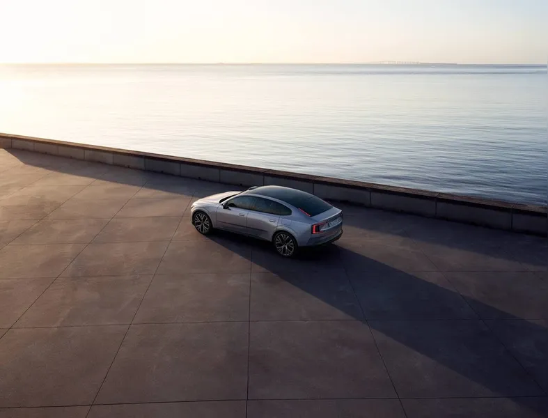 Novo Volvo ES90 chega ao Brasil em 2026 oferecendo 700 km de autonomia