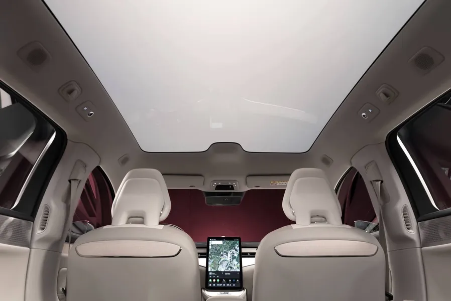 Novo Volvo ES90 chega ao Brasil em 2026 oferecendo 700 km de autonomia