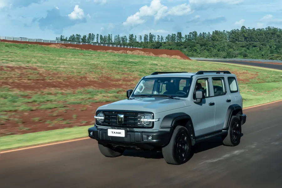 GWM Tank 300 2026 estreia no Brasil no dia destinado ao 4x4 por R$ 333.000 mil