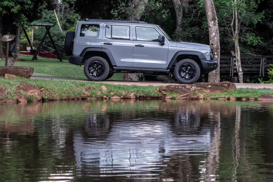 GWM Tank 300 2026 estreia no Brasil no dia destinado ao 4x4 por R$ 333.000 mil
