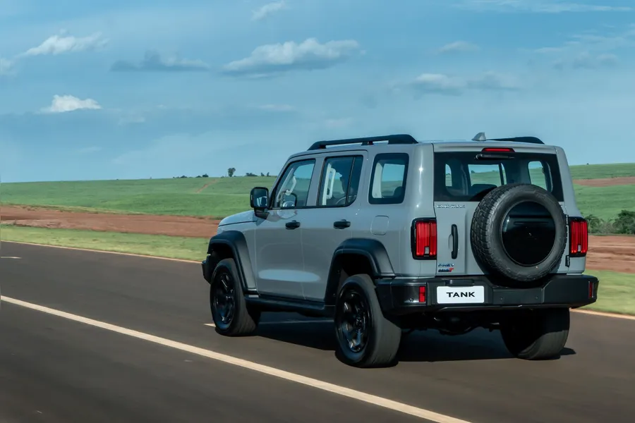 GWM Tank 300 2026 estreia no Brasil no dia destinado ao 4x4 por R$ 333.000 mil