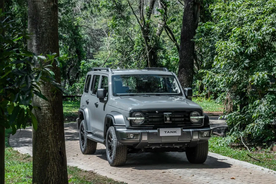 GWM Tank 300 2026 estreia no Brasil no dia destinado ao 4x4 por R$ 333.000 mil
