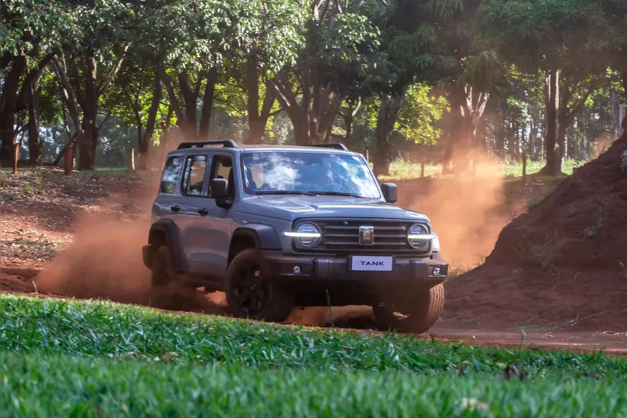 GWM Tank 300 2026 estreia no Brasil no dia destinado ao 4x4 por R$ 333.000 mil