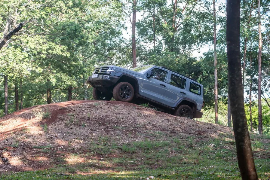 GWM Tank 300 2026 estreia no Brasil no dia destinado ao 4x4 por R$ 333.000 mil