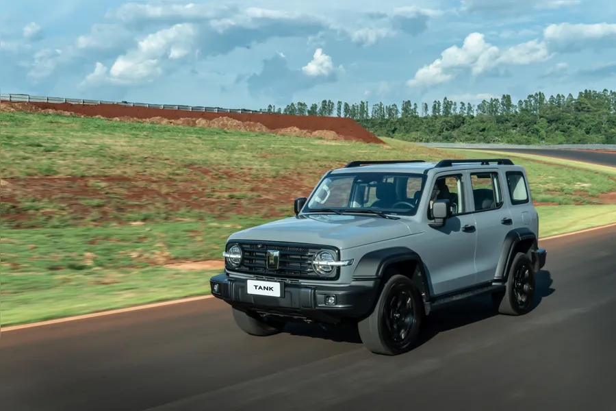 GWM Tank 300 2026 estreia no Brasil no dia destinado ao 4x4 por R$ 333.000 mil