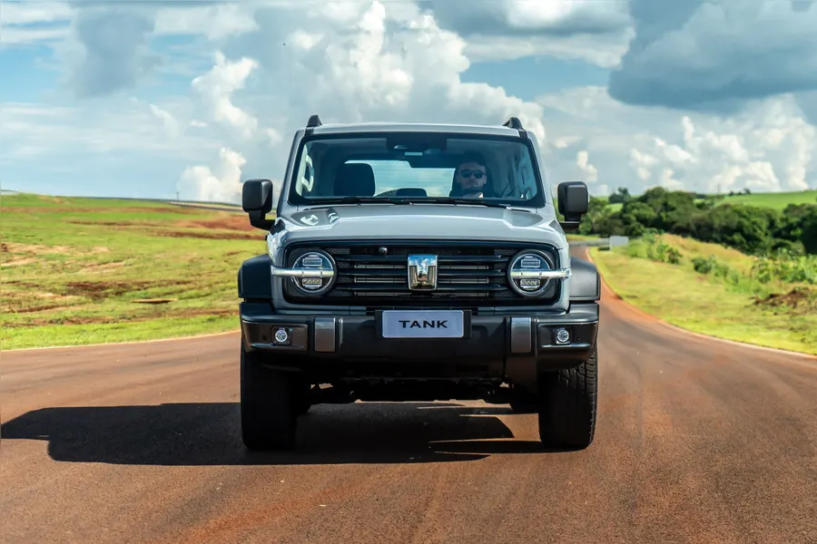 GWM Tank 300 2026 estreia no Brasil no dia destinado ao 4x4 por R$ 333.000 mil