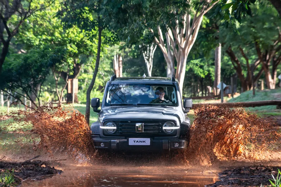 GWM Tank 300 2026 estreia no Brasil no dia destinado ao 4x4 por R$ 333.000 mil
