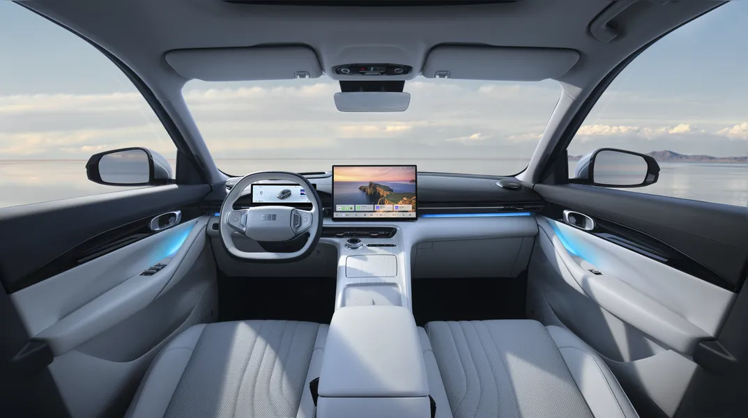 Geely retorna ao Brasil em parceria com a Renault e anuncia o SUV elétrico EX5 para julho