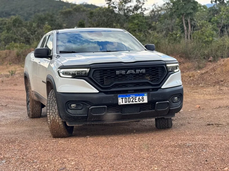Teste: Rampage 2025 avança com o novo motor 2.2 turbodiesel de 200 cv