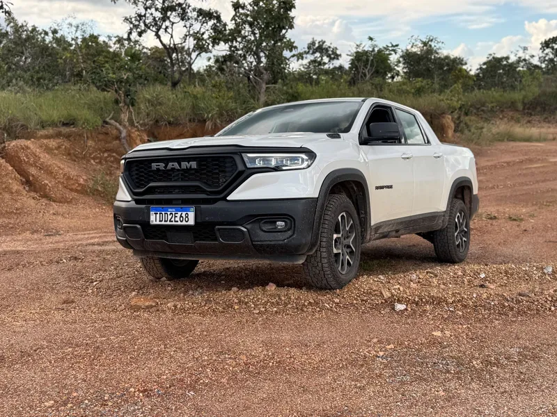 Teste: Rampage 2025 avança com o novo motor 2.2 turbodiesel de 200 cv