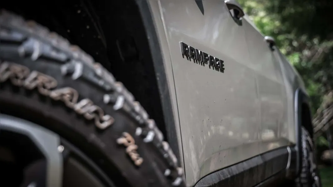 Teste: Rampage 2025 avança com o novo motor 2.2 turbodiesel de 200 cv