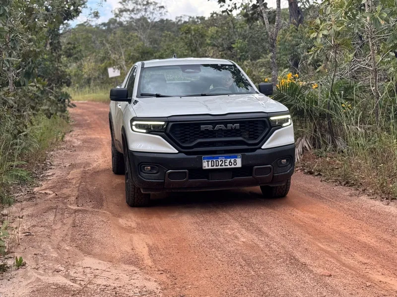 Teste: Rampage 2025 avança com o novo motor 2.2 turbodiesel de 200 cv