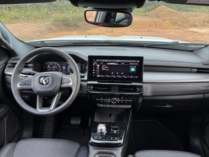 Teste: Rampage 2025 avança com o novo motor 2.2 turbodiesel de 200 cv