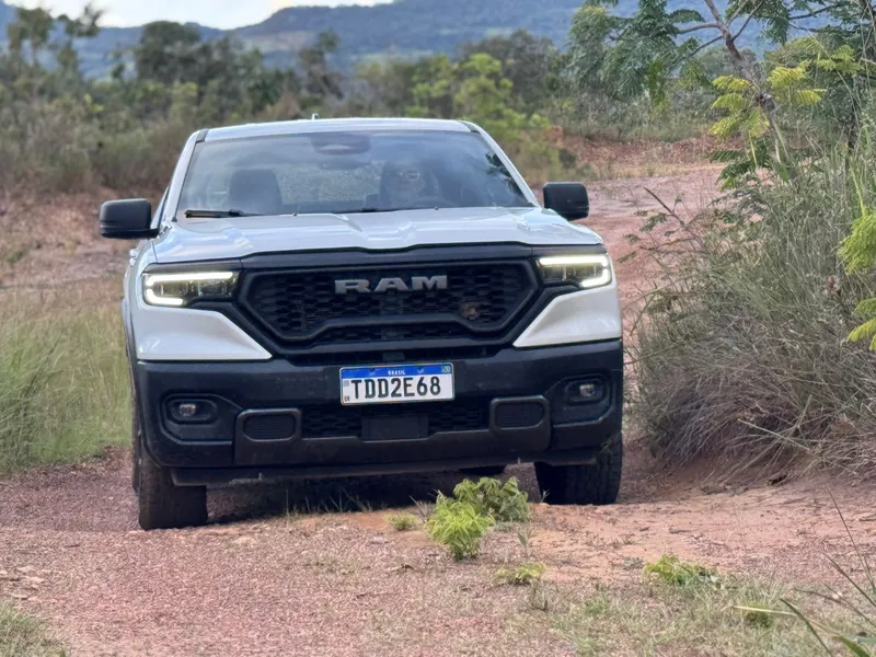 Teste: Rampage 2025 avança com o novo motor 2.2 turbodiesel de 200 cv