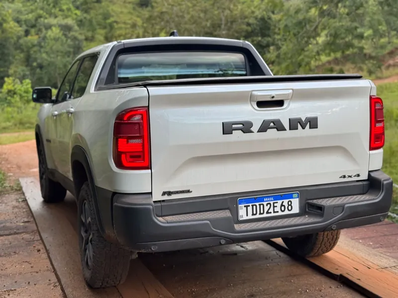 Teste: Rampage 2025 avança com o novo motor 2.2 turbodiesel de 200 cv