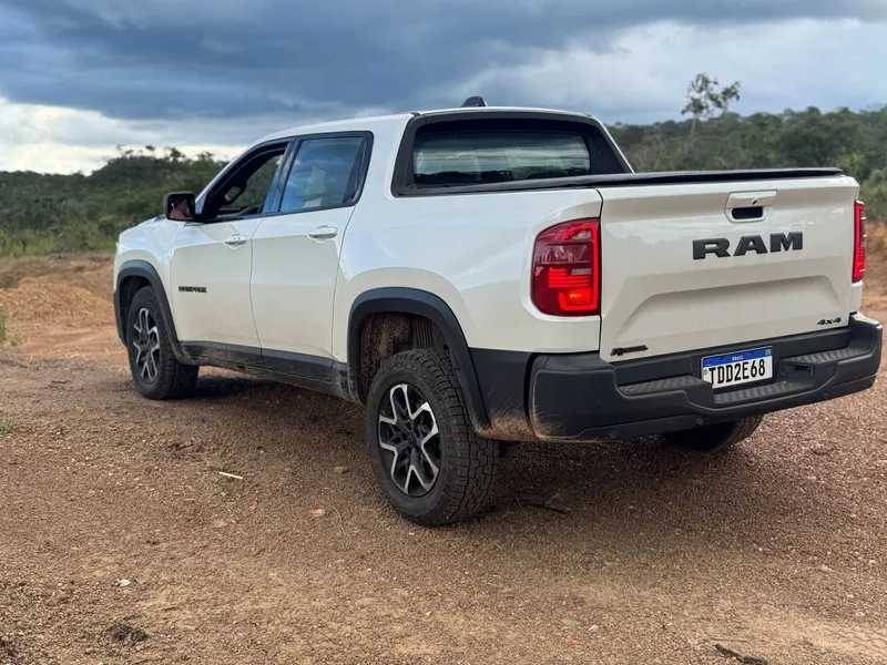 Teste: Rampage 2025 avança com o novo motor 2.2 turbodiesel de 200 cv