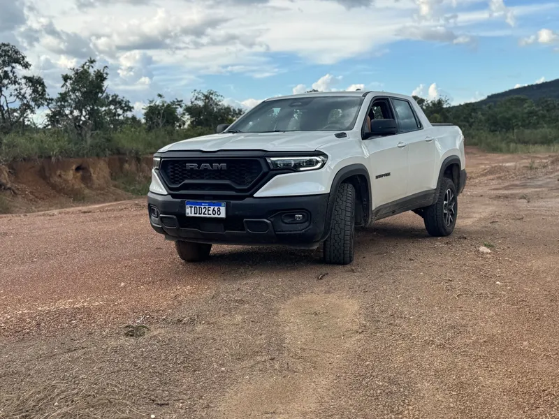 Teste: Rampage 2025 avança com o novo motor 2.2 turbodiesel de 200 cv