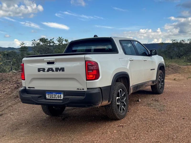 Teste: Rampage 2025 avança com o novo motor 2.2 turbodiesel de 200 cv