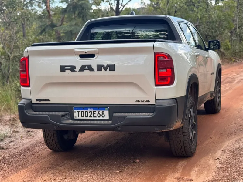 Teste: Rampage 2025 avança com o novo motor 2.2 turbodiesel de 200 cv