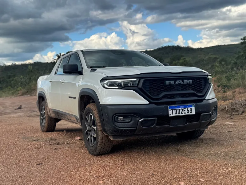 Teste: Rampage 2025 avança com o novo motor 2.2 turbodiesel de 200 cv