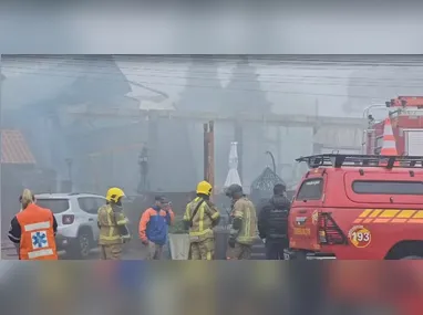 Imagem ilustrativa da imagem Vídeo: avião cai em avenida de Gramado, Rio Grande do Sul