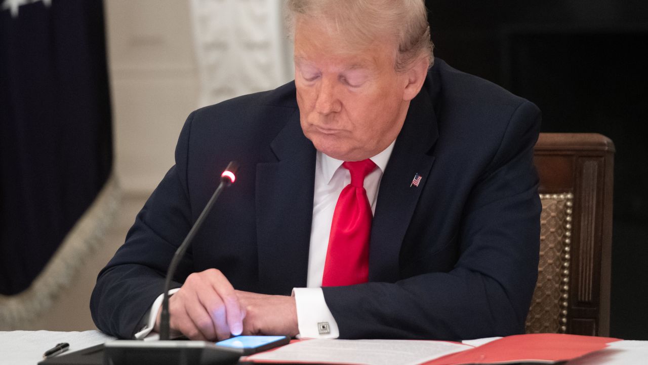 EUA já começa sentir falta de imigrantes para o agro e serviços. Trump pensa em recuar