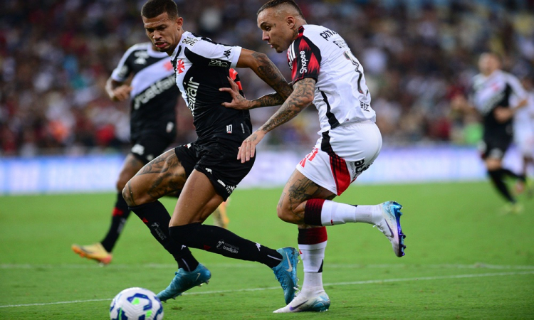 Vasco demonstra força e segura empate contra Flamengo