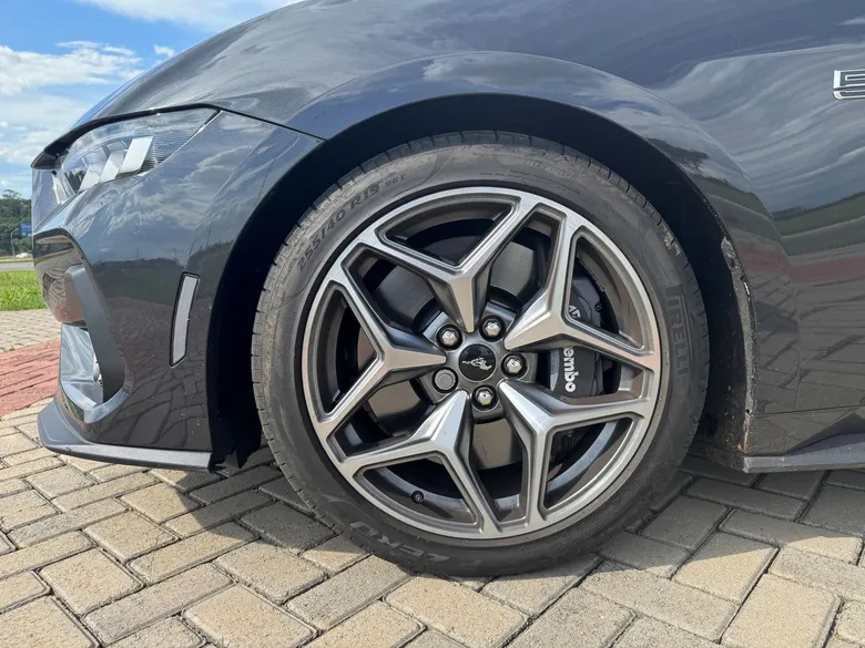 
		Teste: Aceleramos o Mustang GT Performance 2025 com seus 488 cv de potência