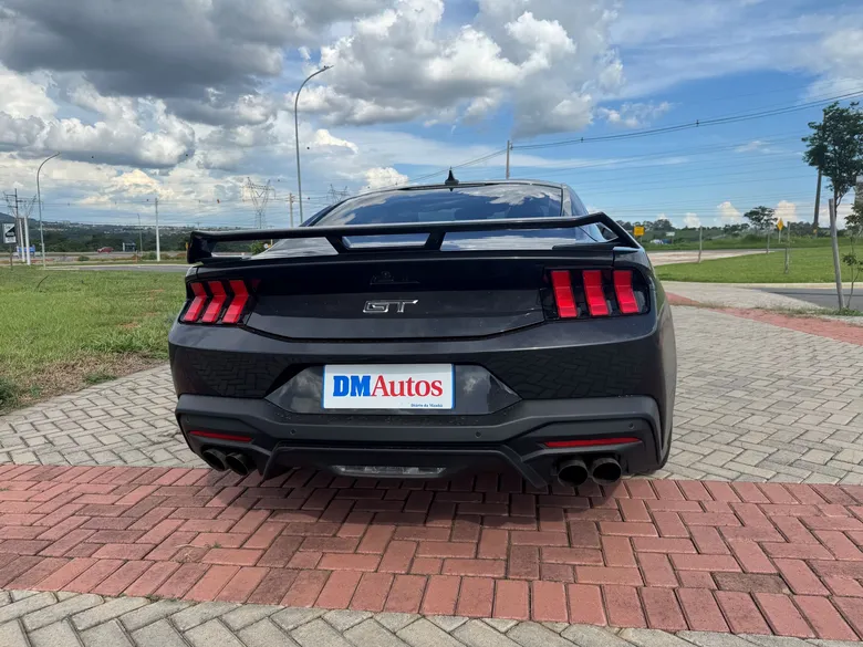 
		Teste: Aceleramos o Mustang GT Performance 2025 com seus 488 cv de potência