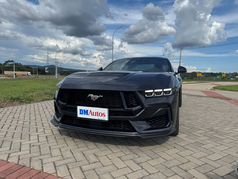 
		Teste: Aceleramos o Mustang GT Performance 2025 com seus 488 cv de potência