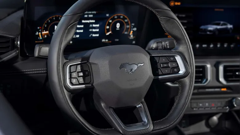 
		Teste: Aceleramos o Mustang GT Performance 2025 com seus 488 cv de potência