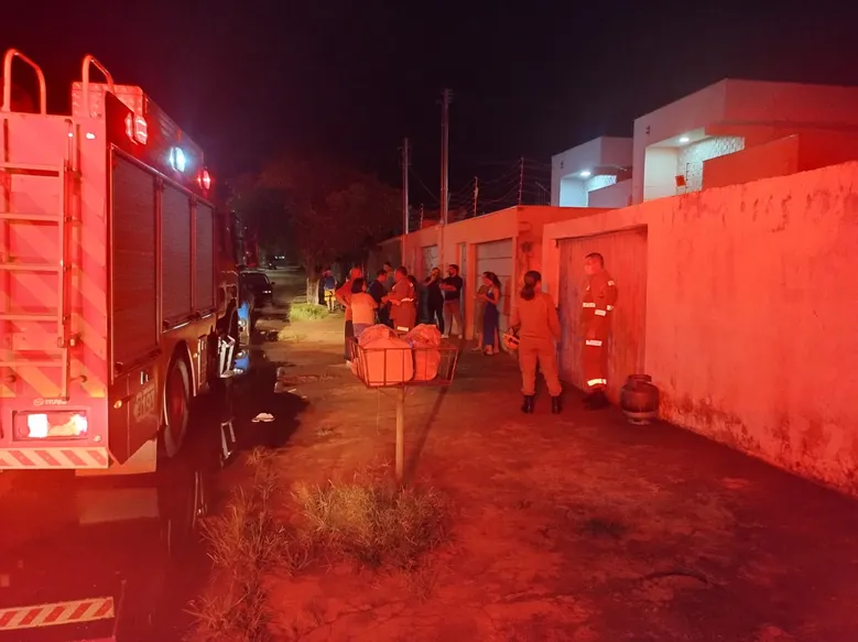
		Mulher morre em incêndio em Anápolis