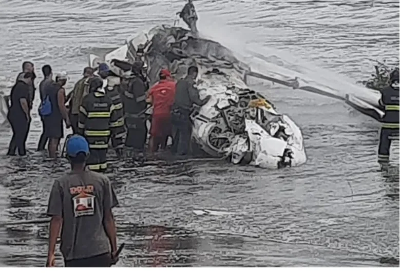 
		Avião de Nelvo Fries explode em praia de Ubatuba