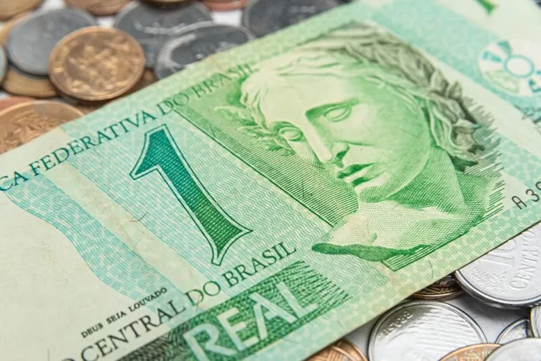Dólar atinge maior alta em dois anos frente ao Real, mas pode voltar a níveis mais baixos