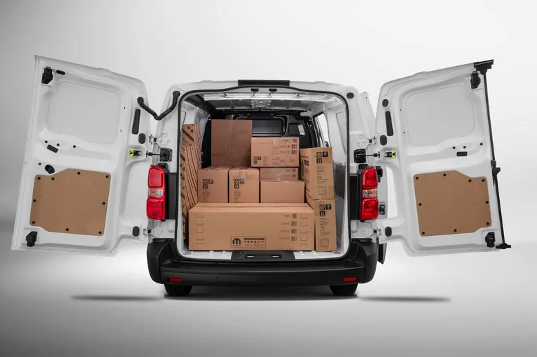 Peugeot Partner Rapid e Expert iniciam 2025 com novas motorizações