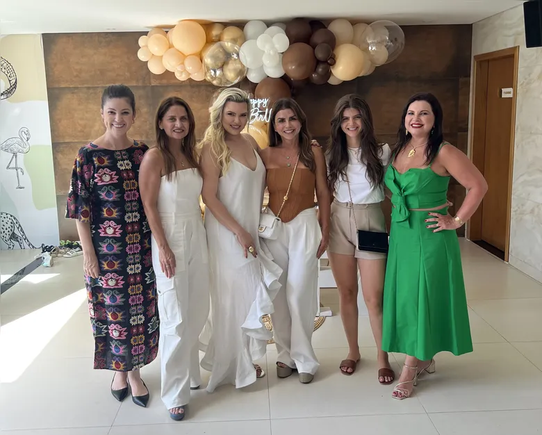 
		A bela Rafaella Freitas comemorou mais um ano de vida ao lado dos amigos mais íntimos.