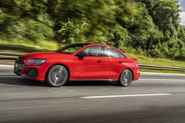 
		Audi lança o novo A3 Sedan 2025 com preços a partir de R$ 289.990