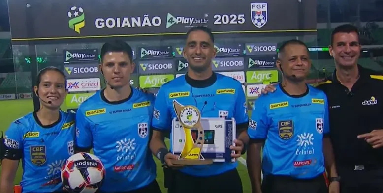 
		Árbitro é eleito melhor da partida em Goiás x Jataiense